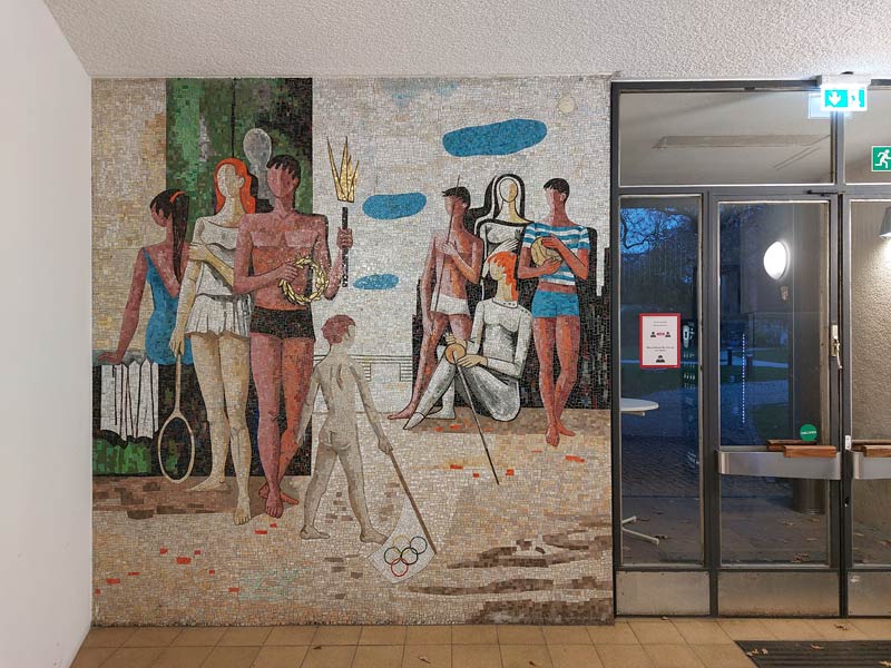 Baugebundene Kunst im Wandmosaik von Horst Strempel 