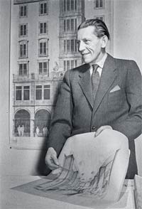 Architekt Johannes Rascher beim Richtfest für die Westseite des Altmarktes am 19.12.1953